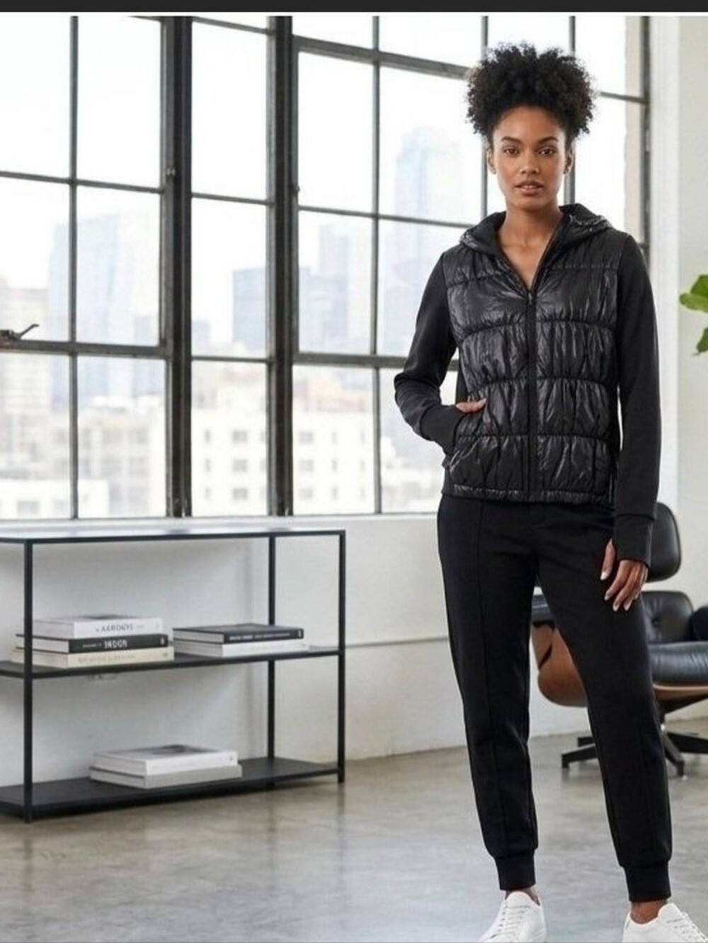 NWT AVIA women’s black quilted hybrid puffer jacket in size Large (12–14) Active